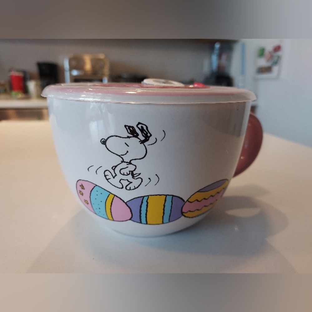 Snoopy Easter soup mug with lid